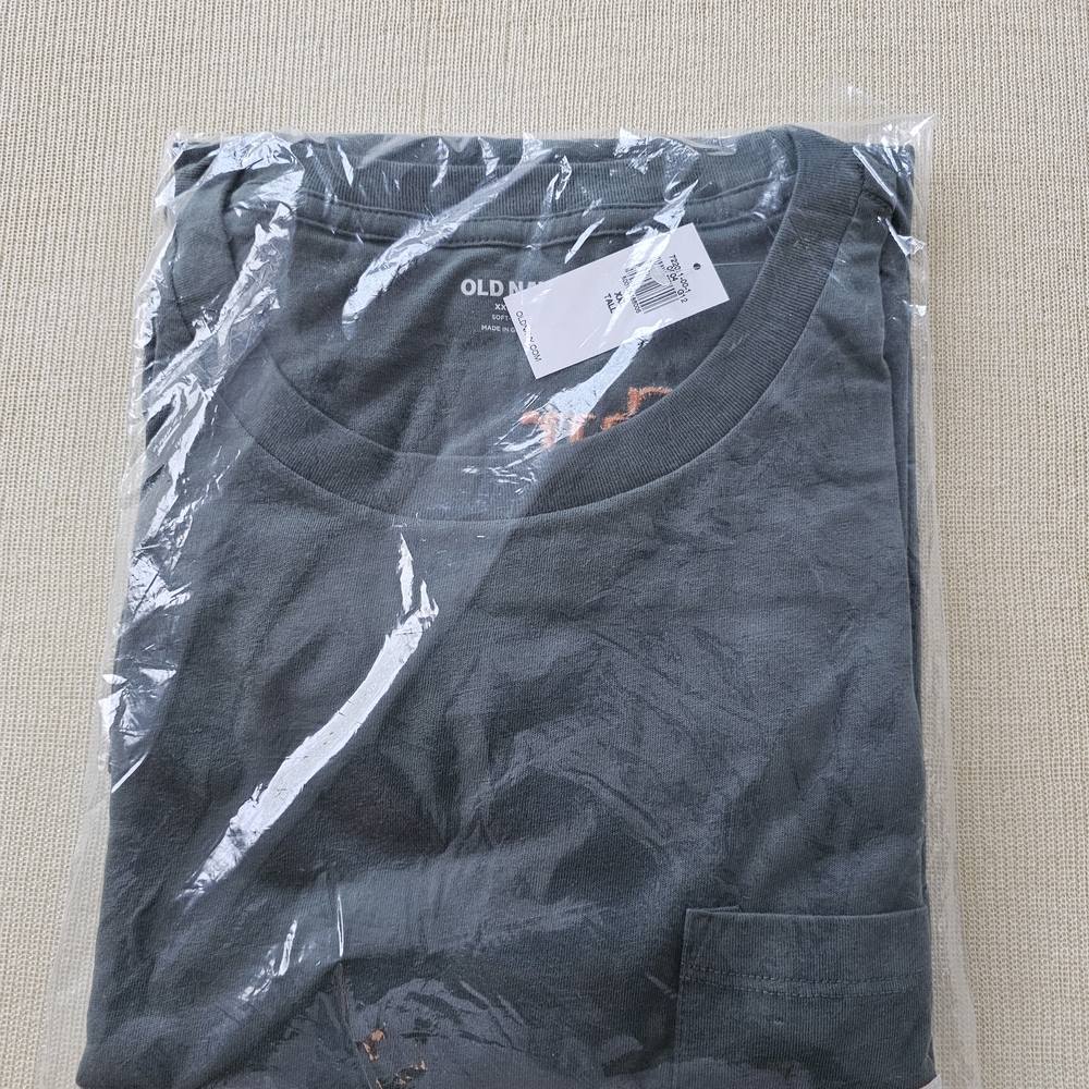 Old Navy Men's Charcoal Short Sleeve Tee